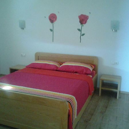 Apartmani "Grgic" Оміш Екстер'єр фото