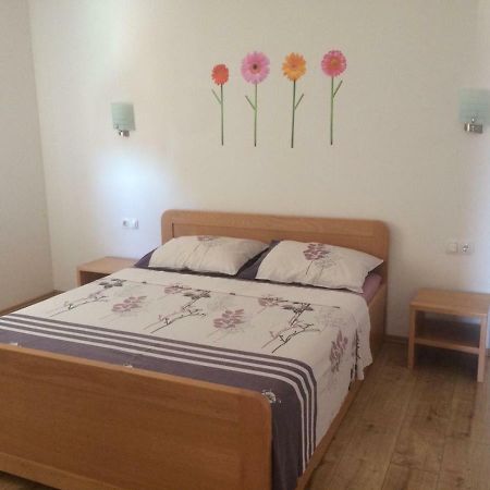 Apartmani "Grgic" Оміш Екстер'єр фото