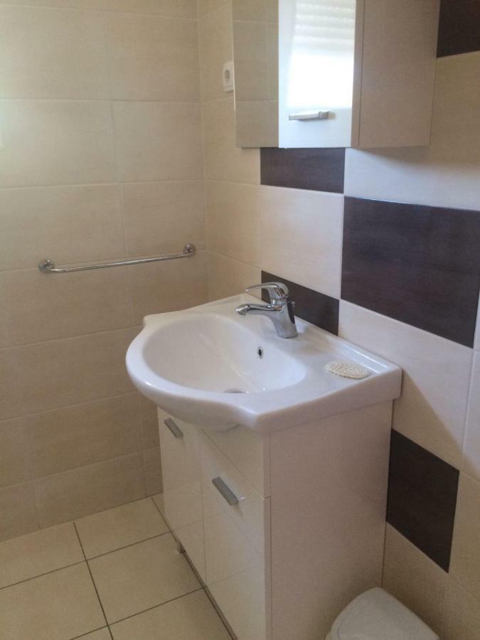 Apartmani "Grgic" Оміш Екстер'єр фото
