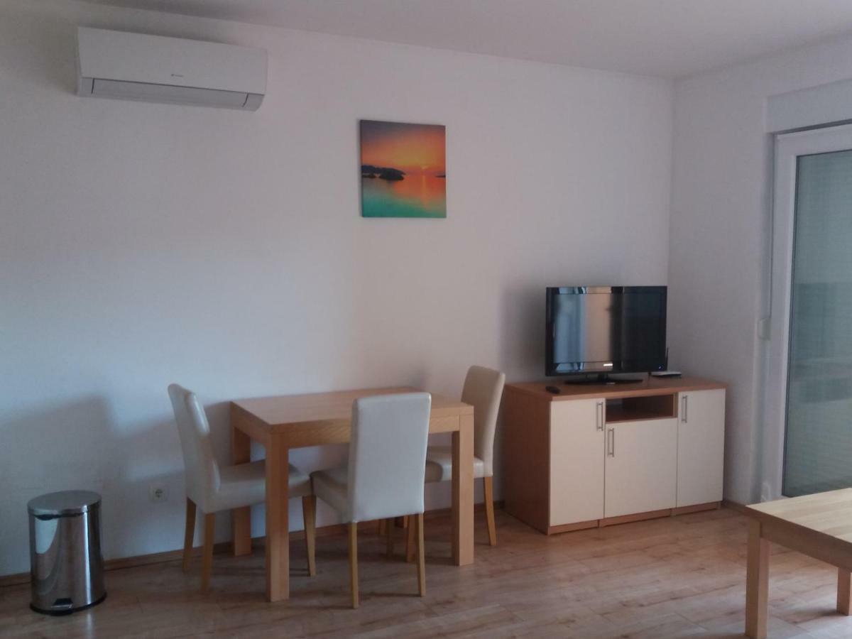 Apartmani "Grgic" Оміш Екстер'єр фото