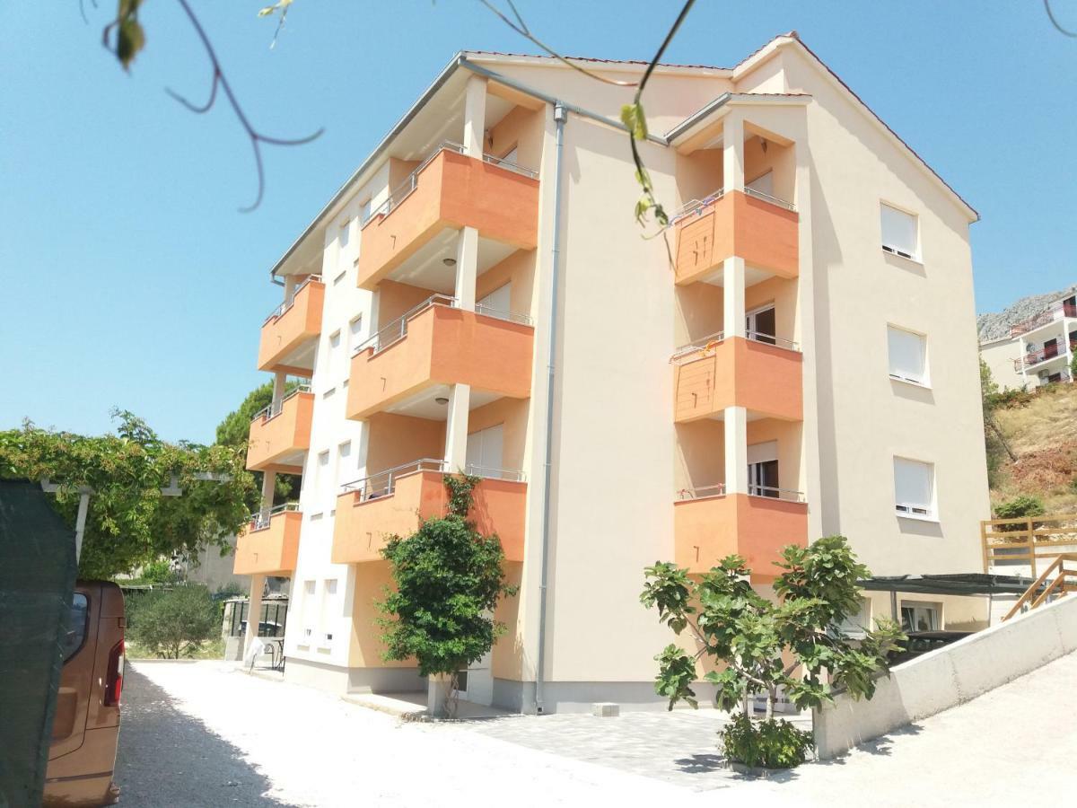 Apartmani "Grgic" Оміш Екстер'єр фото